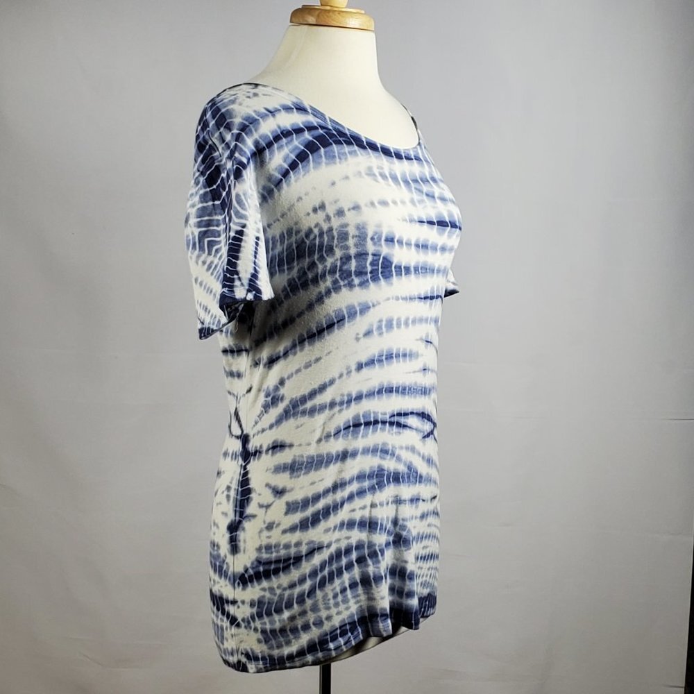 Time and Tru Blue + White Short-Sleeved Crew Neck Top - Picture 2 of 9